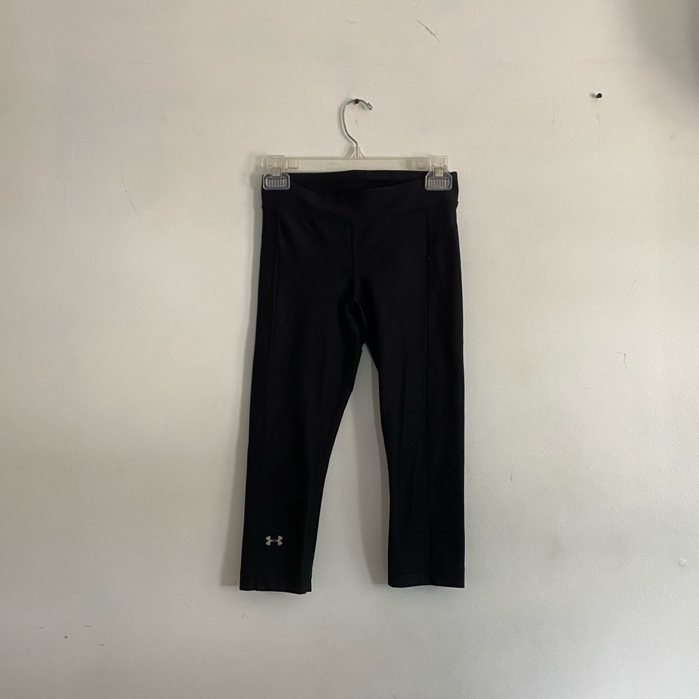 Under armor cropped leggings, size XS, black